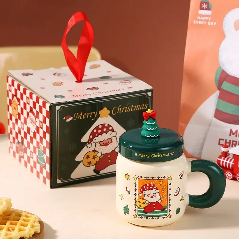 Looking for the perfect Christmas gift? This adorable ceramic mug with lid and spoon is exactly what you need! 🎁✨
