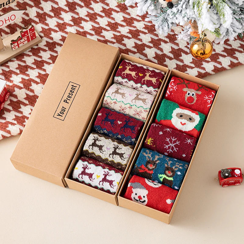 Looking for a cozy and adorable Christmas gift? These boxed winter wool socks are the perfect choice! 🎁🧦❄️