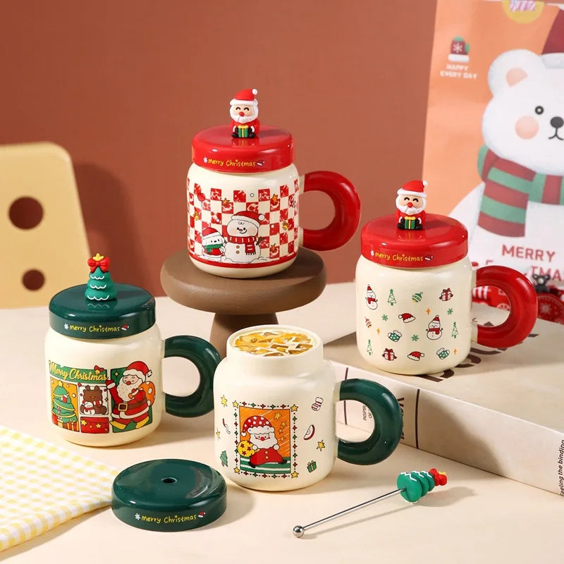 Looking for the perfect Christmas gift? This adorable ceramic mug with lid and spoon is exactly what you need! 🎁✨